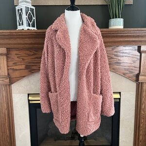 FYFVE Women's Pink Oversized Open Front Plush Sherpa Jacket‎ Size Medium